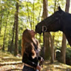 Meet your Posher, Alia